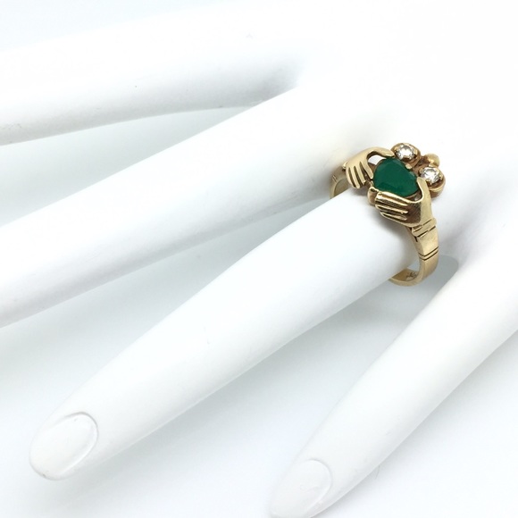 9k yellow gold Jade  Claddagh Irish Ring - Picture 3 of 4